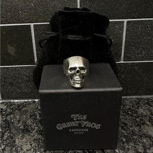 The Great Frog: Small Anatomical Skull Ring
